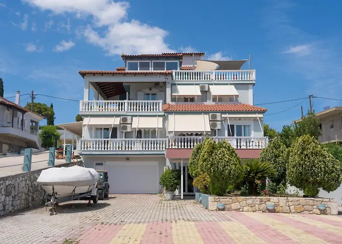 Thea Apartamento Lixouri